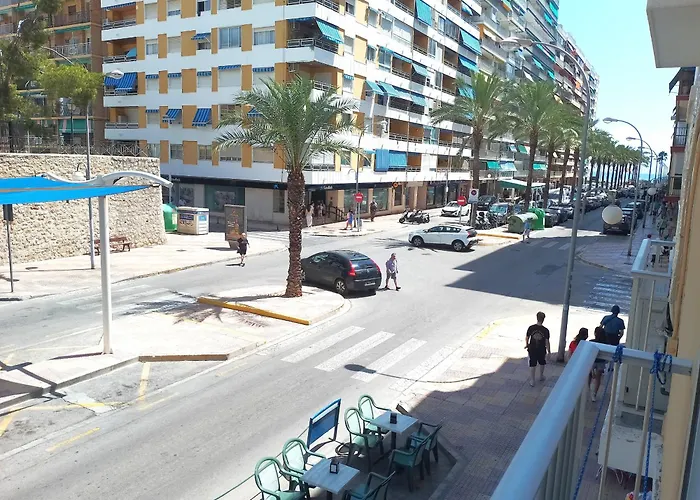 Pasaje Alzira 4b, 1-3 *